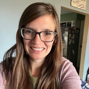 Meet your Posher, Courtney